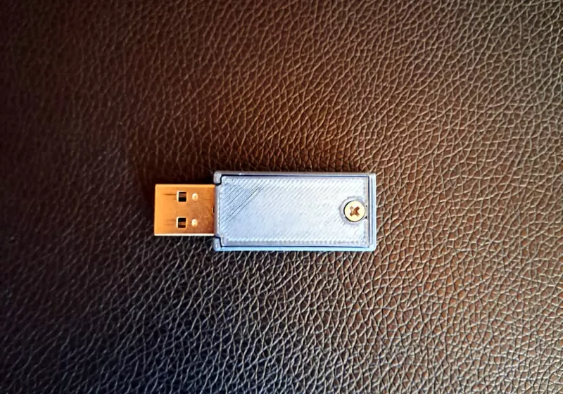 https://www.techspot.com/news/103085-8kb-usb-drive-outlive-you-grandkids.html