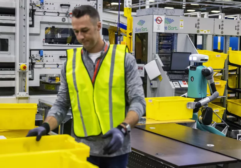 https://www.techspot.com/news/102884-amazon-robot-revolution-expanding-automation-raises-more-job.html