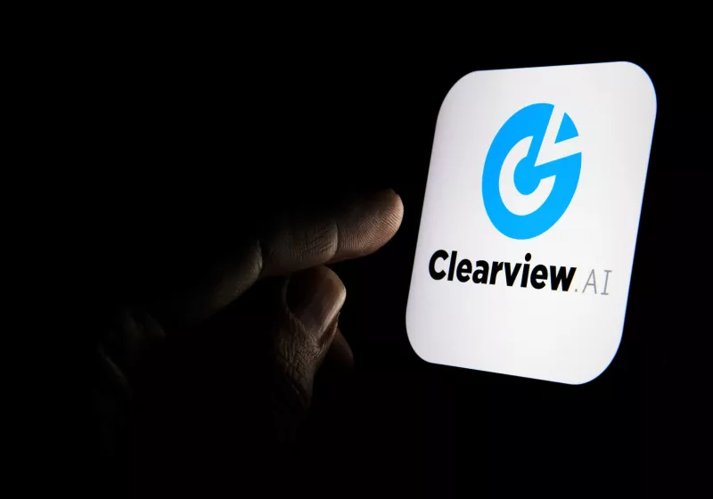 https://www.techspot.com/news/103404-clearview-ai-wants-pay-americans-pennies-company-equity.html