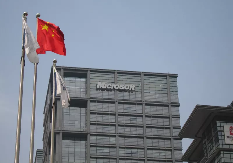 https://www.techspot.com/news/103715-microsoft-bans-china-based-employees-using-android-work.html