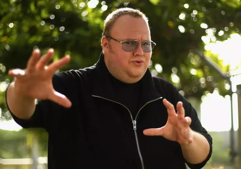 https://www.techspot.com/news/104286-kim-dotcom-loses-extradition-battle-but-refuses-leave.html