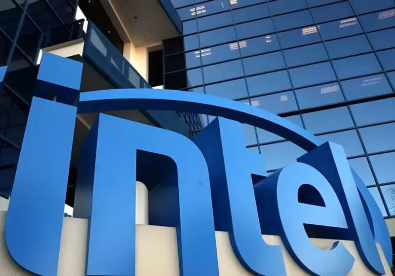 https://www.techspot.com/news/104099-intel-faces-crisis-revenue-misses-bleak-forecast-shakes.html