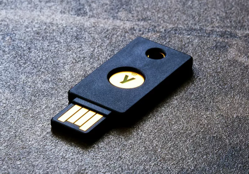 https://www.techspot.com/news/104604-newly-discovered-flaw-makes-yubikeys-vulnerable-cloning.html