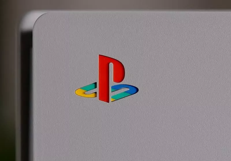 https://www.techspot.com/news/104785-sony-takes-us-back-90s-psx-themed-ps5.html