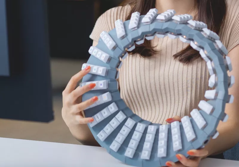 https://www.techspot.com/news/104974-google-japan-unveils-double-sided-mbius-strip-keyboard.html